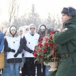 Ульяновские единороссы почтили память Неизвестного Солдата