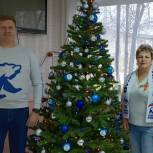В Ставропольском крае активисты «Единой России» украсили ёлку в военном госпитале