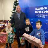 Виталий Лихачев исполнил новогодние мечты ребят из Волгограда