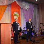 Депутаты-единороссы Юрий Амерев и Константин Комков поздравили работников агропромышленного комплекса в Горшеченском районе