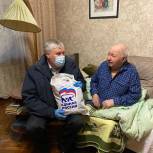 Вячеслав Аксёнов поздравил ветеранов с наступающим Новым годом