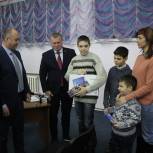 Партийцы Егорьевска помогли семье погорельцев