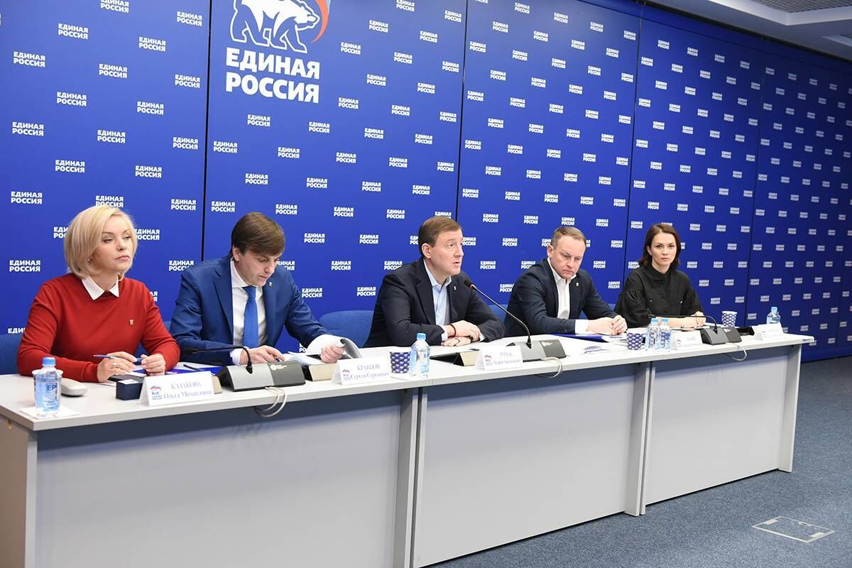 «Единая Россия»: В 2023 году по программе капремонта сдадут более 1,5 тысяч школ