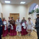 Йошкар-Олинские единороссы поздравили «Серебряных» волонтеров с их профессиональным праздником