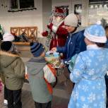 В Краснодарском крае «Единая Россия» передала новогодние подарки детям