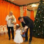 Сергей Мелехин передал новогодние подарки детям военнослужащих
