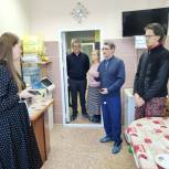 Снежинские партийцы посетили Центр помощи детям молодым инвалидам с ограниченными возможностями «Бумеранг добра»
