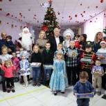 Николай Великдань поздравил с Новым годом детей военнослужащих и исполнил детскую мечту с «Ёлки желаний»