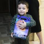 В Чеченской Республике «Единая Россия» передала подарки детям с ОВЗ