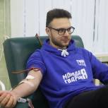 Волонтеры «Единой России» приняли участие в новогодней донорской акции