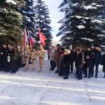 В Усть-Катаве прошел митинг к Дню неизвестного солдата