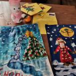 Школьники в Верхнем Уфалее сделали новогодние открытки для мобилизованных