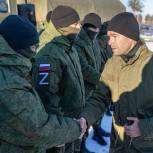 Алексей Вихарев передал снаряжение для мобилизованных Екатеринбургского гарнизона