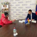 Руководитель исполкома регионального отделения партии Марат Едзоев оказал содействие ветерану труда в приобретении глюкометра