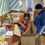 В день рождения партии волонтёры запада Москвы оказали гуманитарную помощь жительнице Донецка, недавно ставшей мамой