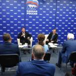 «Единая Россия» в свой День рождения поблагодарила волонтёров и благотворителей, которые участвуют в гуманитарной миссии партии