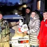 Тамбовчане передали подарки и детские новогодние открытки военнослужащим