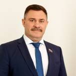 Сергей Ванюшин участвует в благотворительной новогодней акции в избирательном округе