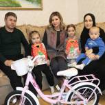 Депутат Абдулхаким Гаджиев исполнил мечты детей с «Елки желаний»