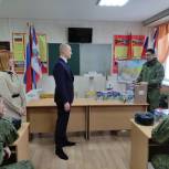 Владимир Токарев и Елена Беседина поздравили военнослужащих зенитной ракетной бригады с профессиональным праздником