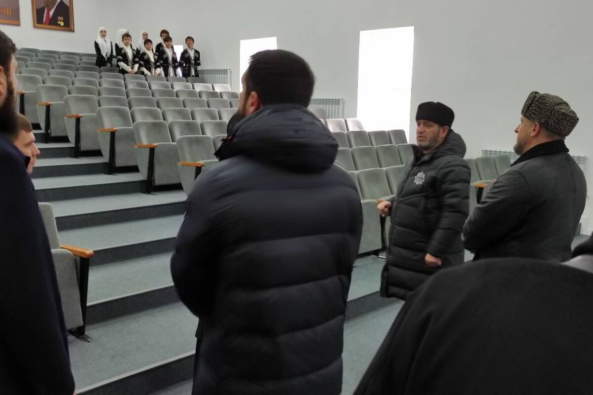 При поддержке «Единой России» в чеченском селе Гехи обновили Дом культуры