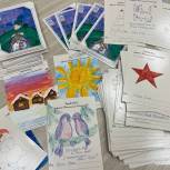 «Новогодняя почта» в день рождения партии отправила на фронт из Москвы первую сотню детских открыток