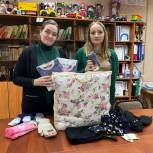 Единороссы Нягани передали новогодние подарки для юных жителей Макеевки