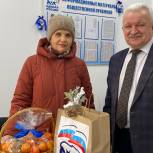 В Оренбуржье продолжают поздравлять ветеранов с Новым Годом