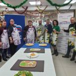 Сторонники «Единой России» Колпинского района провели кулинарный поединок «К Новогоднему столу»