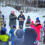 «Единая Россия» организовала новогодние мероприятия для детей в регионах