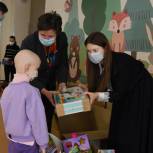 «Единая Россия» собрала более 50 тысяч игрушек для детей в рамках акции «Коробка храбрости»