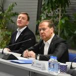 Дмитрий Медведев поблагодарил активистов МГЕР за волонтерскую работу