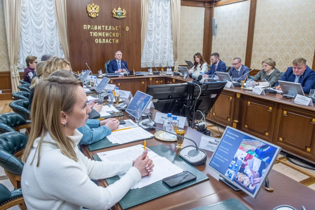 В Тюменской области трудятся около девяти тысяч инвалидов