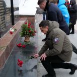 Ульяновские единороссы почтили память солдат, погибших на чеченской войне
