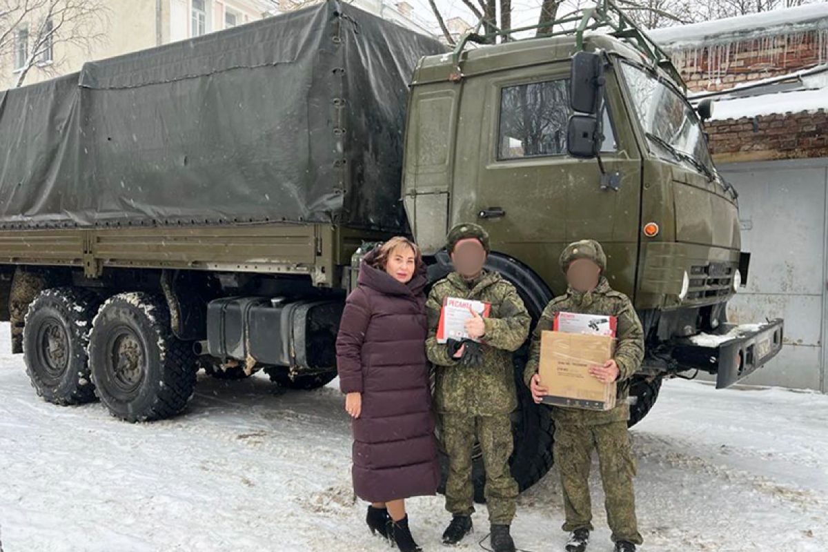 В рамках проекта «Единой России» в зону СВО отправили еще две машины с  необходимым