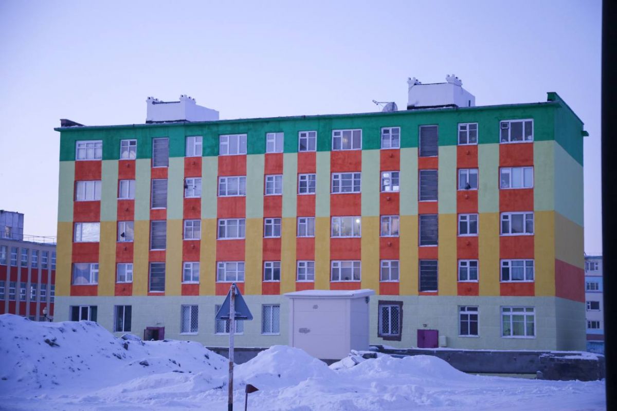 В Певеке обновляются два многоквартирных дома | 08.12.2023 | Анадырь -  БезФормата