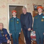 Депутат Мособлдумы Тарас Ефимов навестил ветерана Великой Отечественной войны из Балашихи