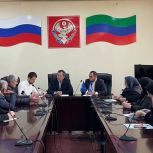 Депутат Нахбар Курбанов провел прием граждан в Акушинском районе
