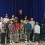 Депутат «Единой России» поздравил детей своего округа с Новым годом