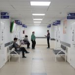 «Партийный десант» проверил модернизацию объектов здравоохранения в Красноярском районе