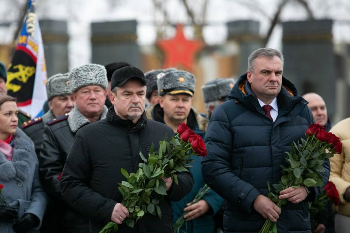 В Оренбурге почтили память Неизвестного солдата | 04.12.2023 | Новости  Оренбурга - БезФормата