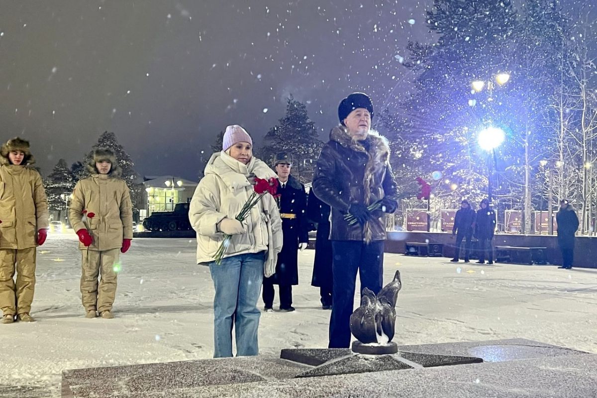 Ко Дню неизвестного солдата на Ямале провели памятные мероприятия