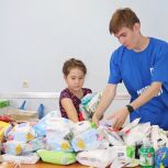 «Единая Россия» доставила более 82 тысяч тонн гумпомощи в новые регионы и на фронт