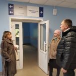 «Партийный десант» оценил ход ремонта поликлиники в Волгореченске