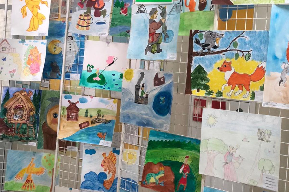 «Путешествие в сказку» детский конкурс поделок и рисунков на тему сказок