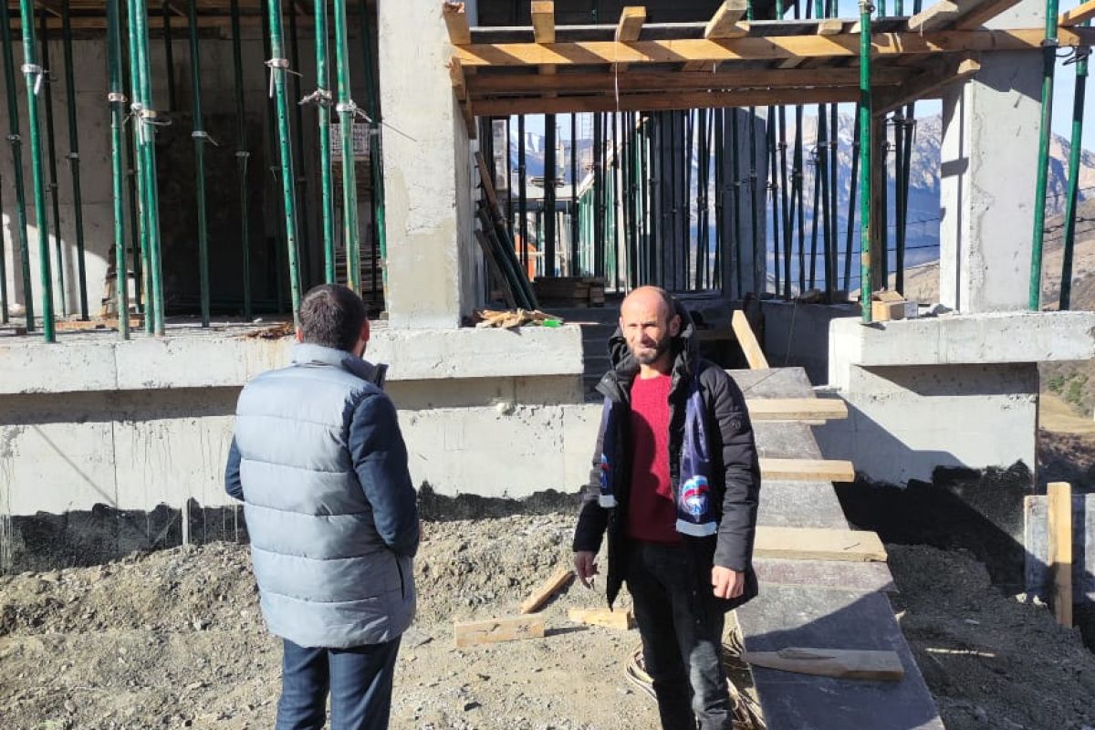 Единороссы проверили ход строительства Дома Культуры в сельском поселении Джейрах
