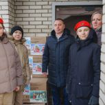 Очередную помощь на передовую и подарки к Новому году детям Донбасса подготовили партийцы Сергиева Посада