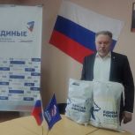 Депутаты «Единой России» продолжают участвовать в акции «Серебряная елка»