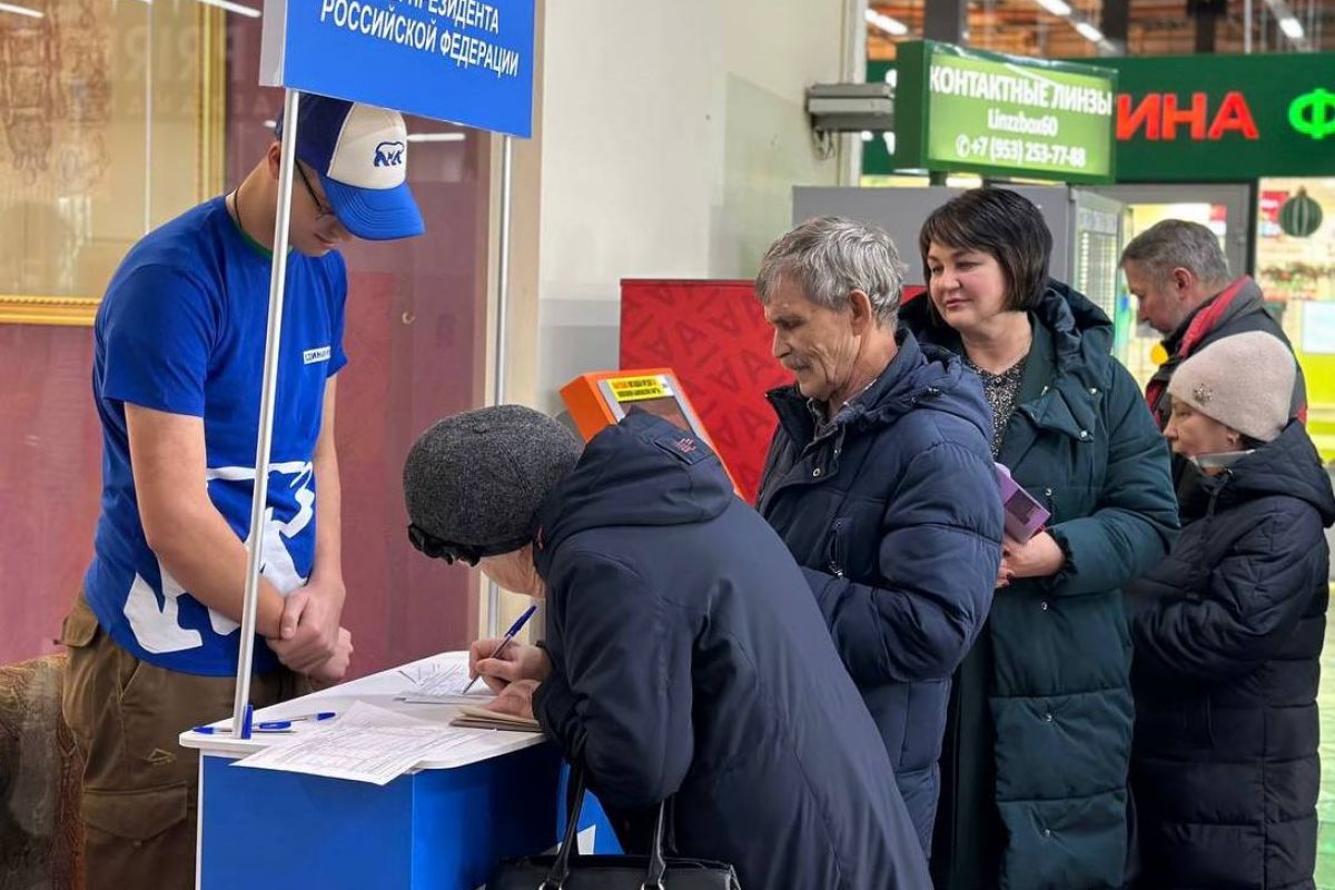 Пункты сбора подписей в поддержку выдвижения Путина откроются в  общественных приемных «Единой России»