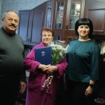 В Бугульме поздравили старейшего члена партии с днем рождения и наступающим Новым годом